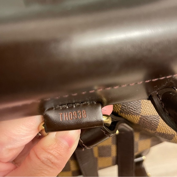 LV damier ebene soho backpack - Picture 13 of 15